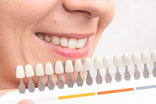 A women matching teeth color